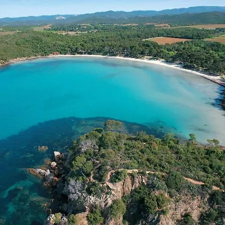 Villa Eden Pour 8 Personnes Climatisee Avec Piscine Chauffee Et Vue A La Londe-les-Maures
