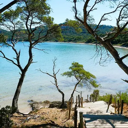 Eden Pour 8 Personnes Climatisee Avec Piscine Chauffee Et Vue A La Londe-les-Maures